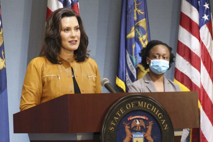 Whitmer orders face masks continue to be worn in grocery stores, pharmacies through July 15